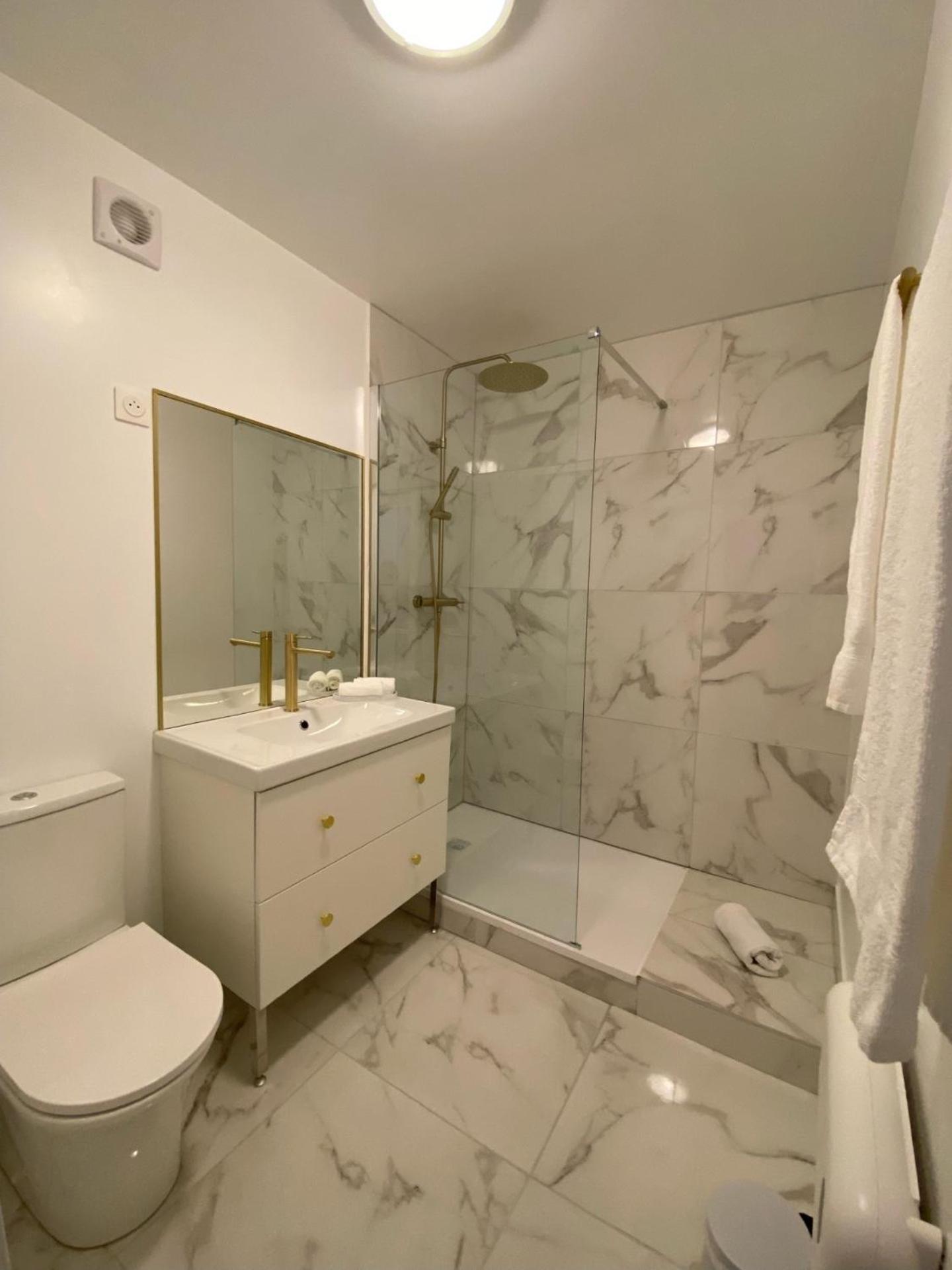 Izeien Azpian Bed & Breakfast อาร์กองส์ ภายนอก รูปภาพ